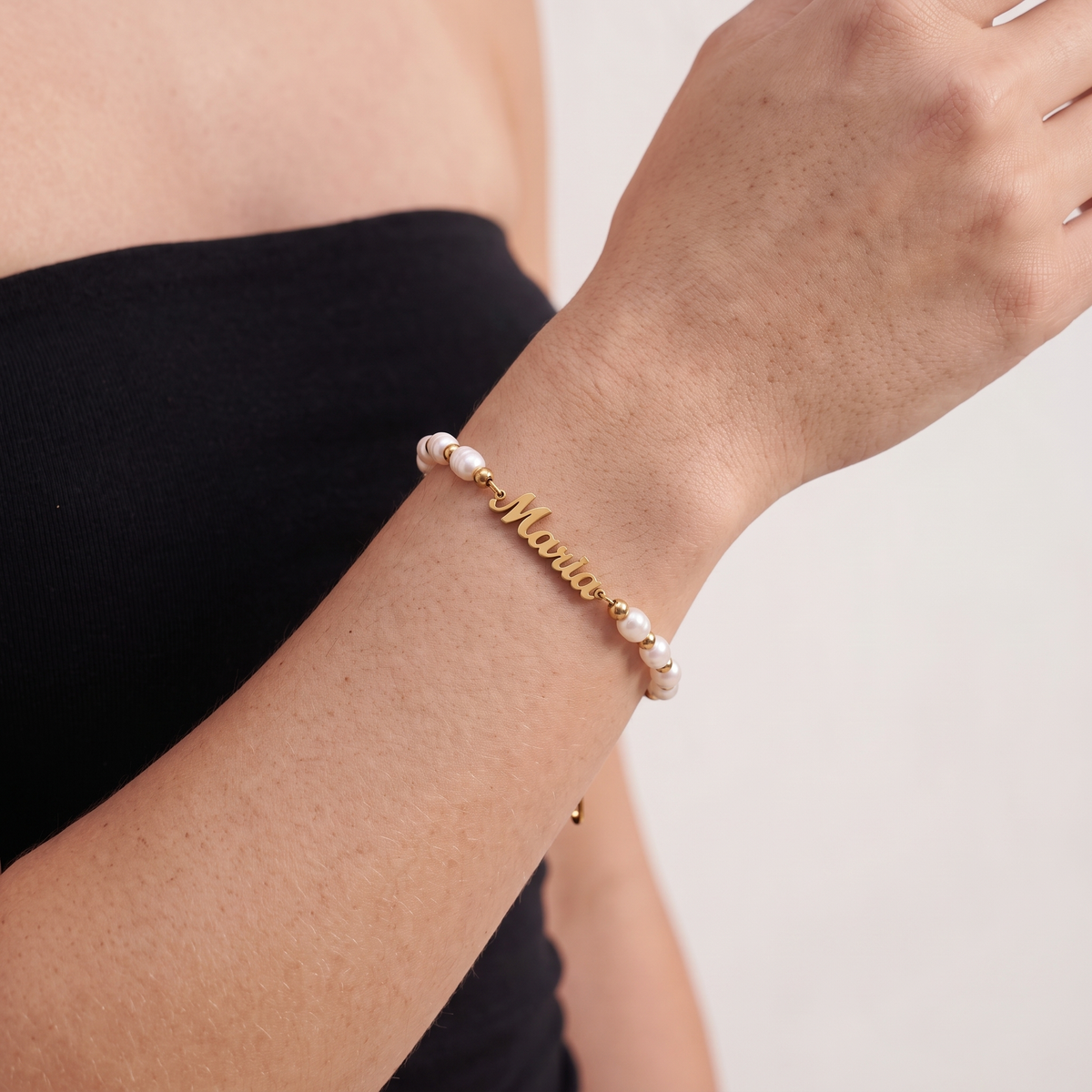 Pulseira com Nome Personalizado e Pérolas